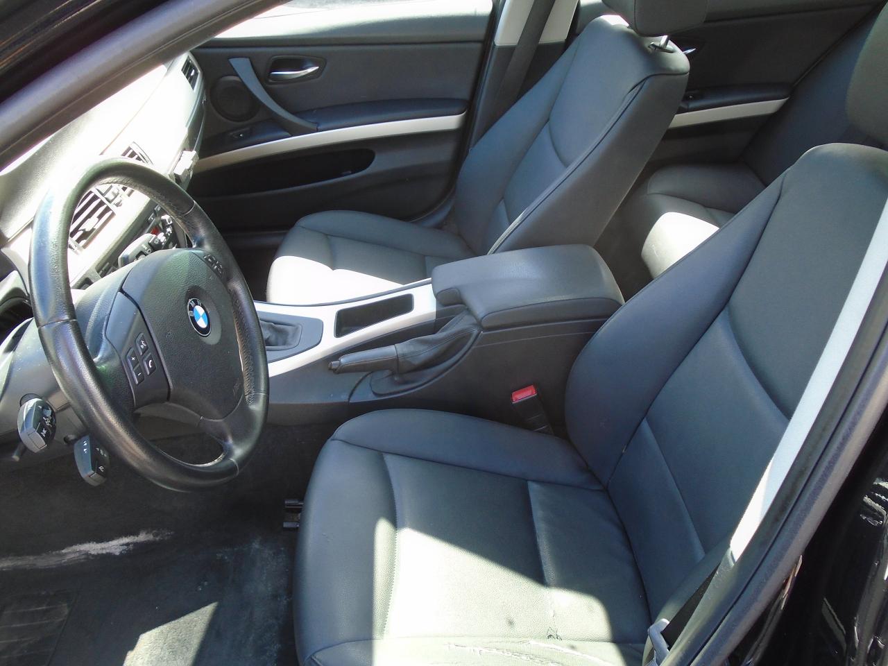 2011 BMW 3 Series 323i/ ONE OWNER / NO ACCIDENT / SUPER CLEAN / - Photo #10