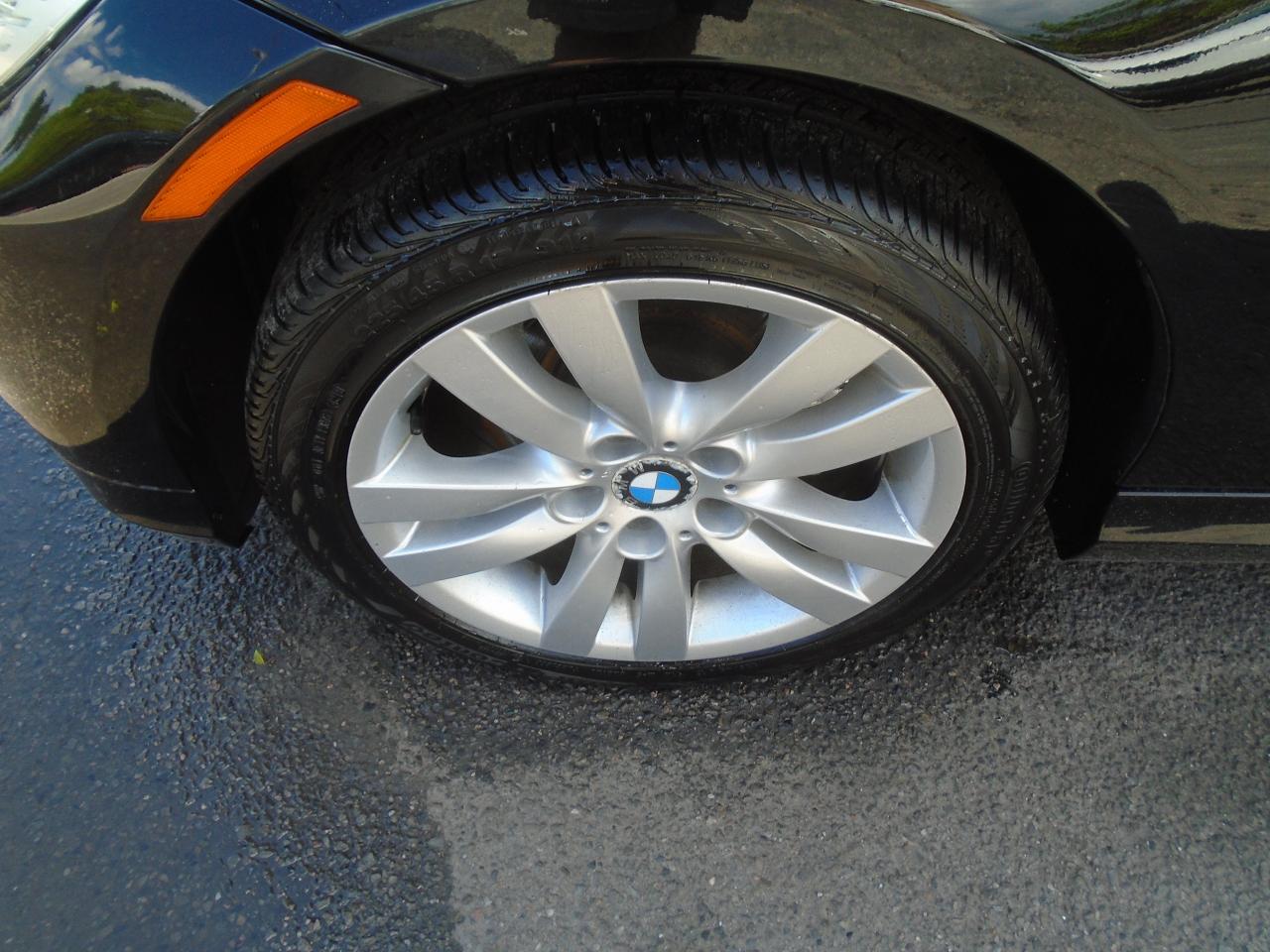 2011 BMW 3 Series 323i/ ONE OWNER / NO ACCIDENT / SUPER CLEAN / - Photo #17