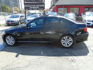2011 BMW 3 Series 323i/ ONE OWNER / NO ACCIDENT / SUPER CLEAN / - Photo #8