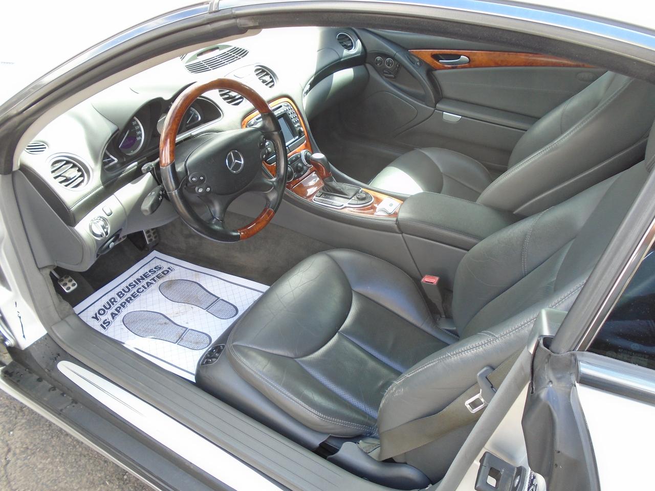 2003 Mercedes-Benz SL-Class 5.0L/ SUPER CLEAN/ HARDTOP / V8/ WELL MAINTAINED / - Photo #9