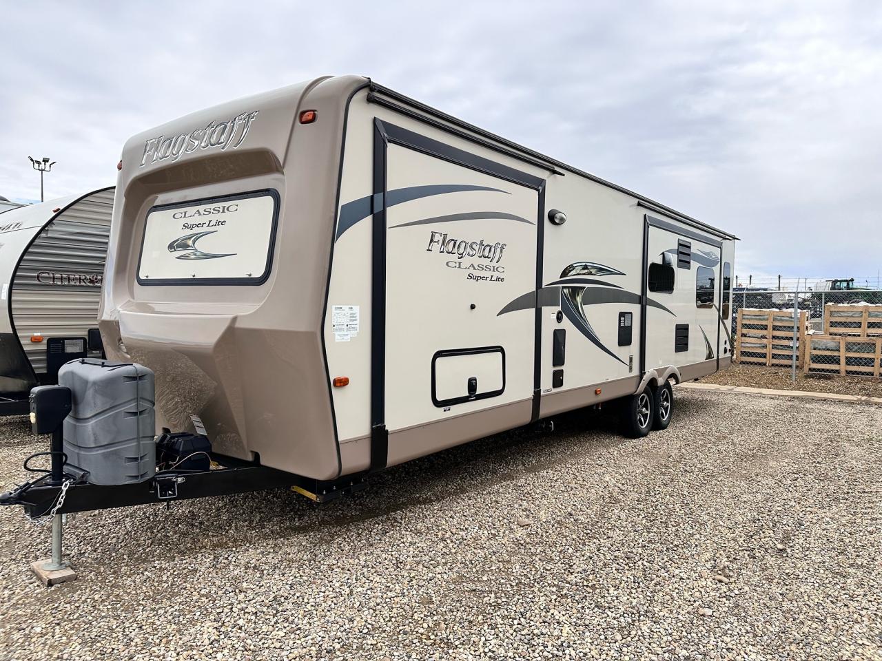 2016 Flagstaff 832IKBS 