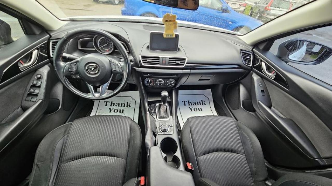 2015 Mazda MAZDA3 i Touring - Photo #13