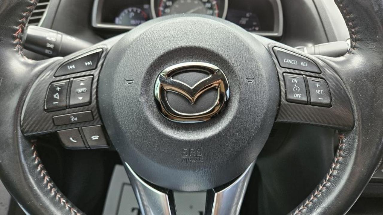 2015 Mazda MAZDA3 i Touring - Photo #14