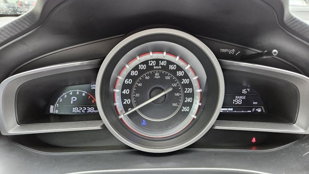 2015 Mazda MAZDA3 i Touring - Photo #15