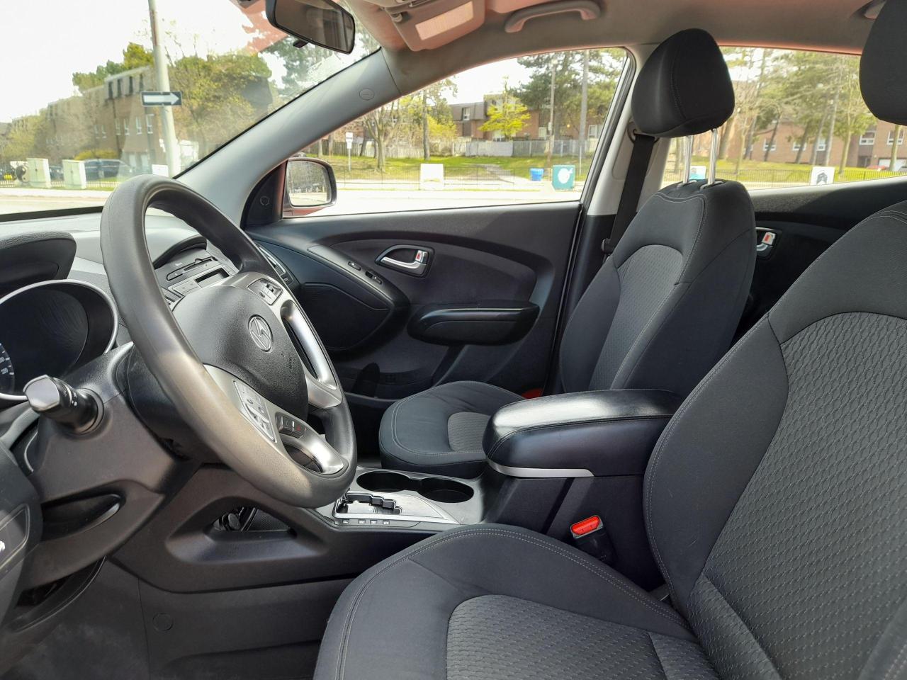 2013 Hyundai Tucson GL - Photo #4