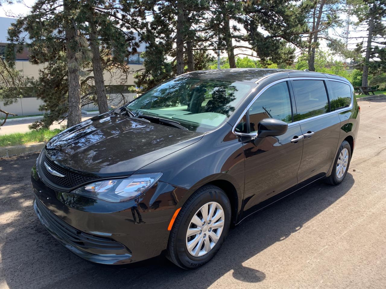 2018 Chrysler Pacifica L- ONLY 50,852KMS! 1 LOCAL SENIOR OWNER! NO CLAIMS - Photo #8