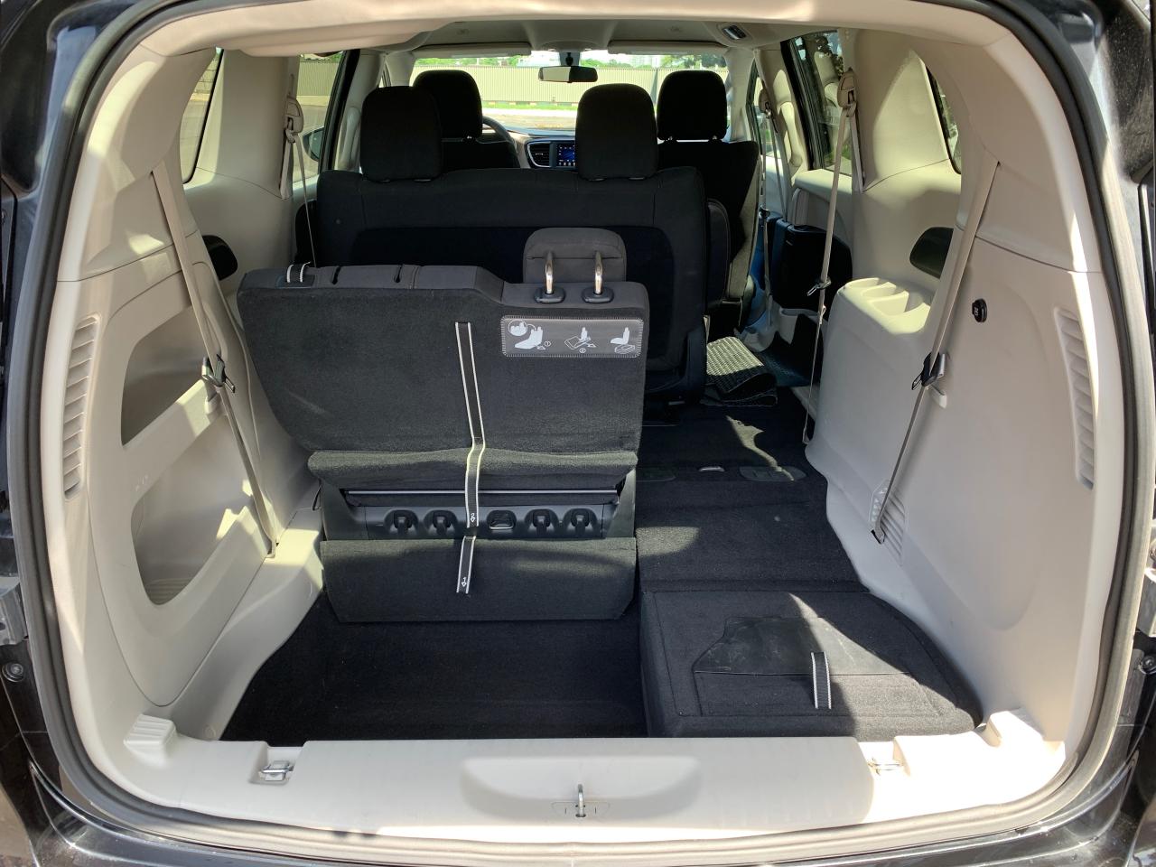 2018 Chrysler Pacifica L- ONLY 50,852KMS! 1 LOCAL SENIOR OWNER! NO CLAIMS - Photo #22