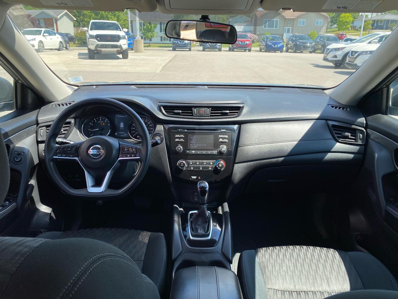 2017 Nissan Rogue SV AWD NEW MVI - POWER DRIVERS SEAT - HEATED SEATS Photo26