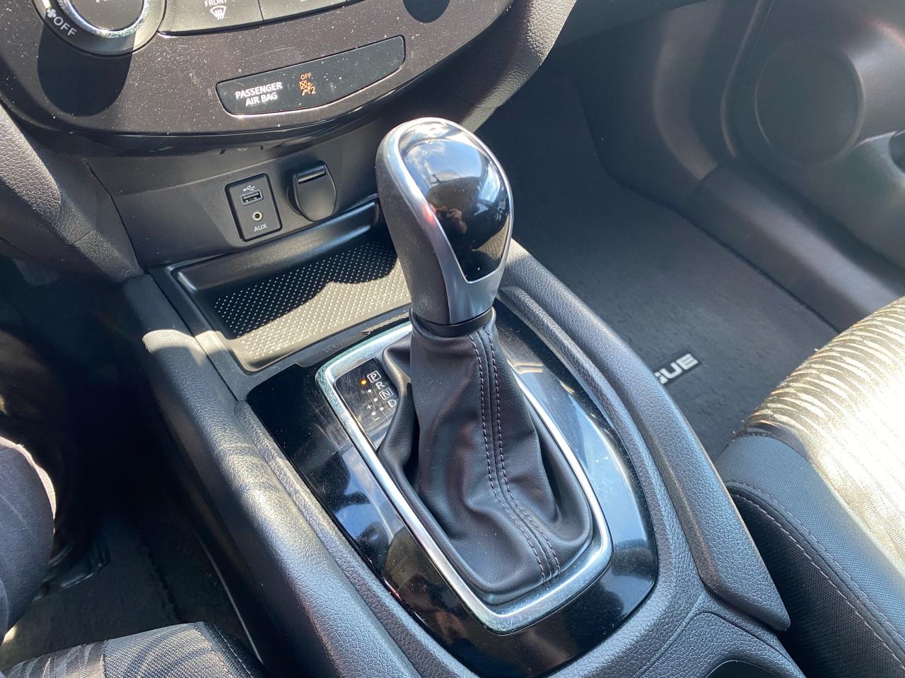 2017 Nissan Rogue SV AWD NEW MVI - POWER DRIVERS SEAT - HEATED SEATS Photo31