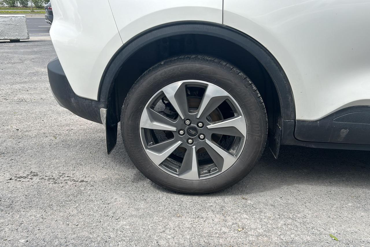 2023 Ford Escape Platinum - Photo #4