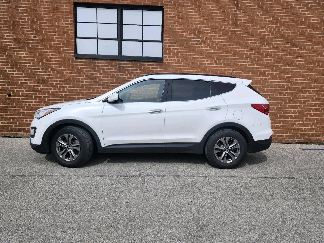2016 Hyundai Santa Fe Sport AWD 4dr 2.4L Premium Photo3