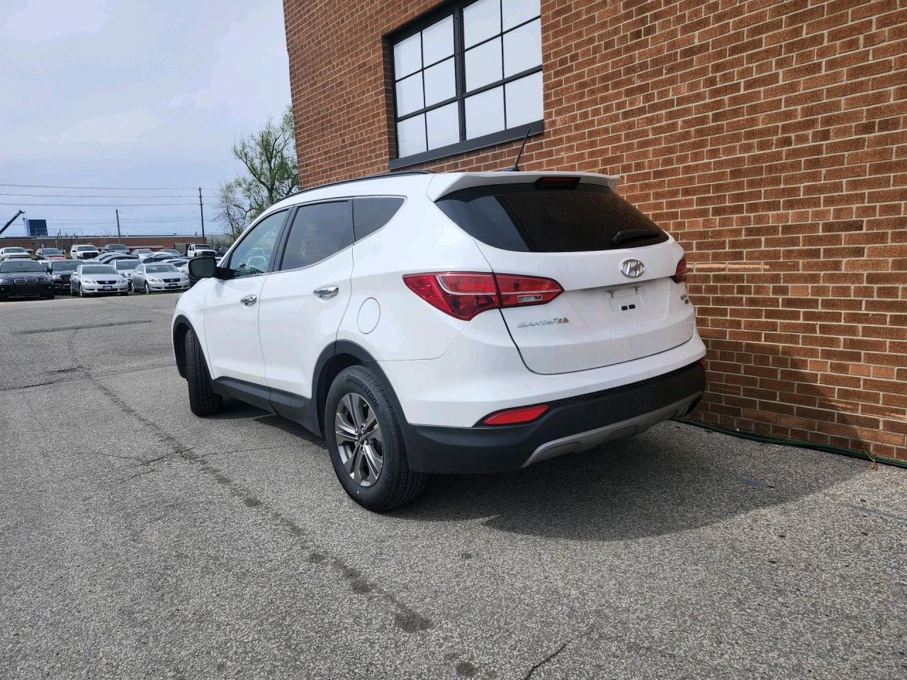 2016 Hyundai Santa Fe Sport AWD 4dr 2.4L Premium Photo4