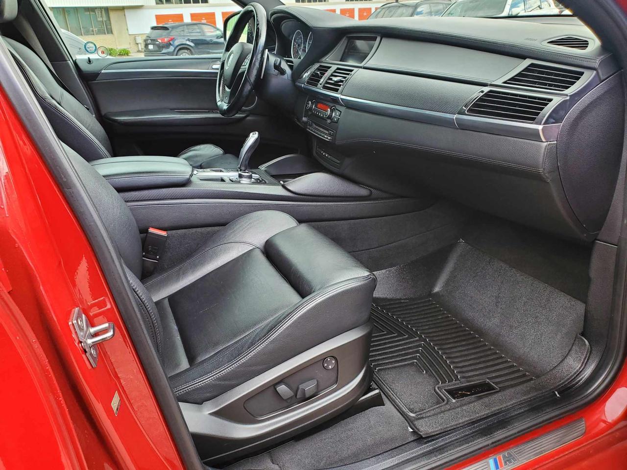 2011 BMW X6 M AWD Photo