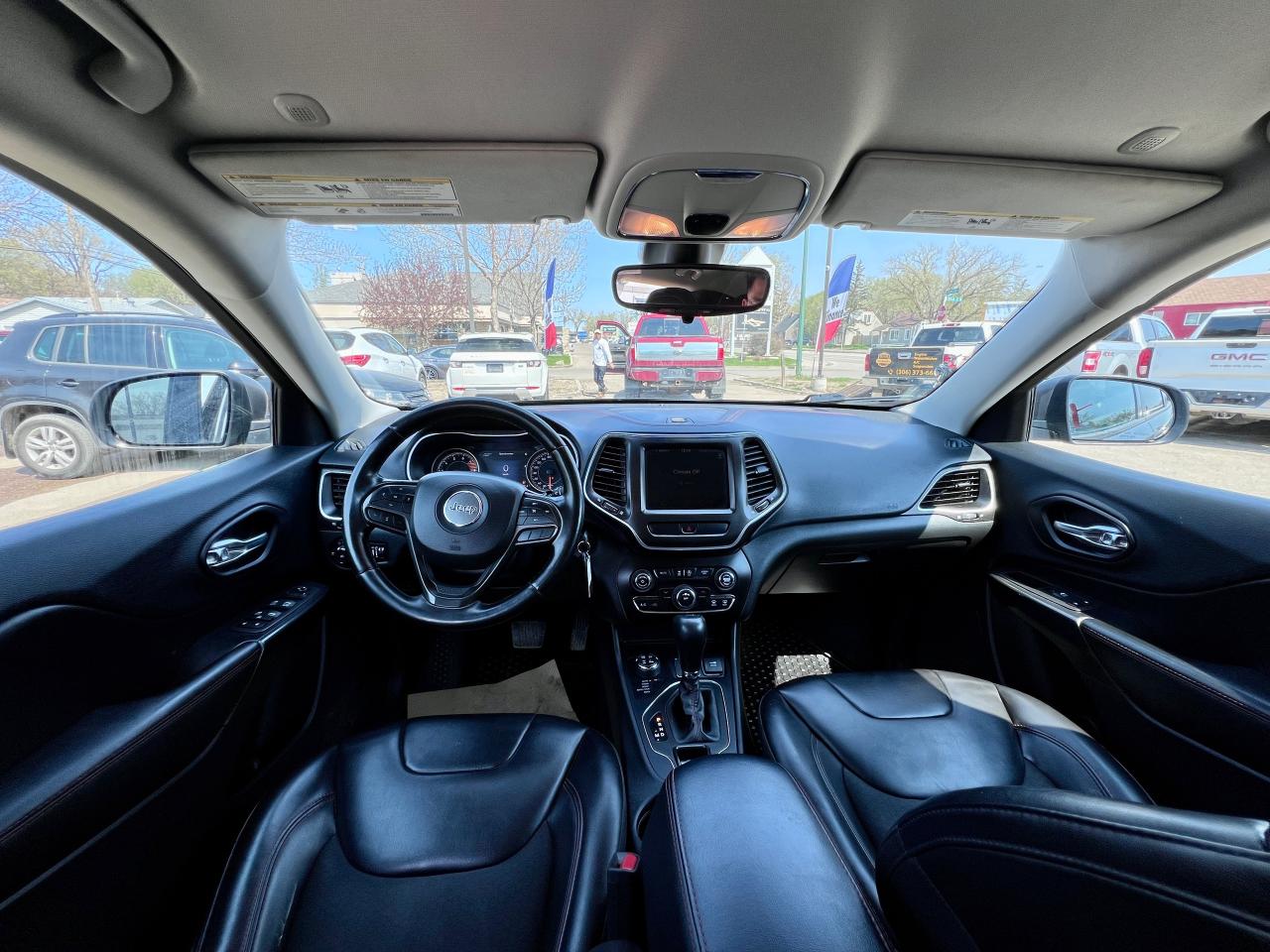 2020 Jeep Cherokee Trailhawk - Photo #9