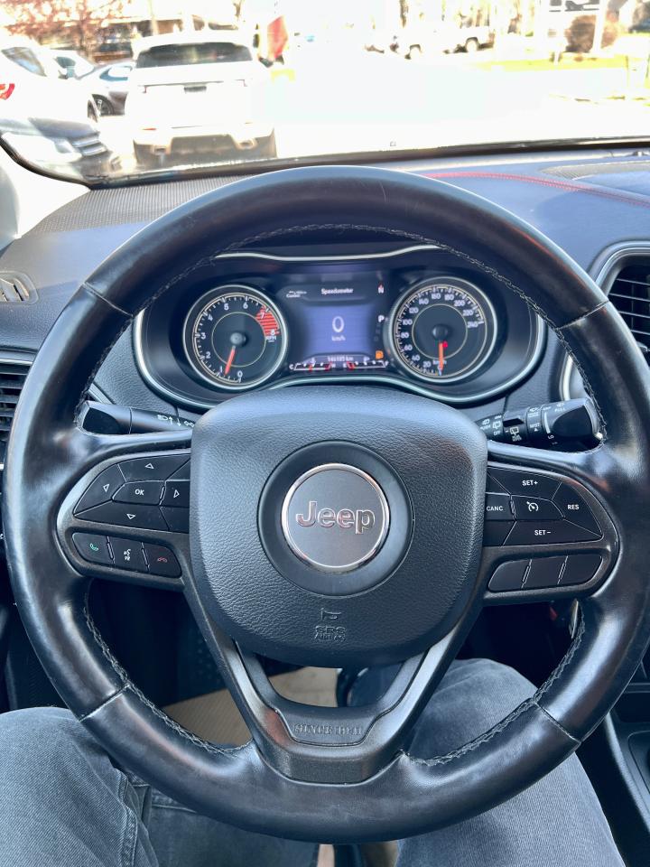 2020 Jeep Cherokee Trailhawk - Photo #20