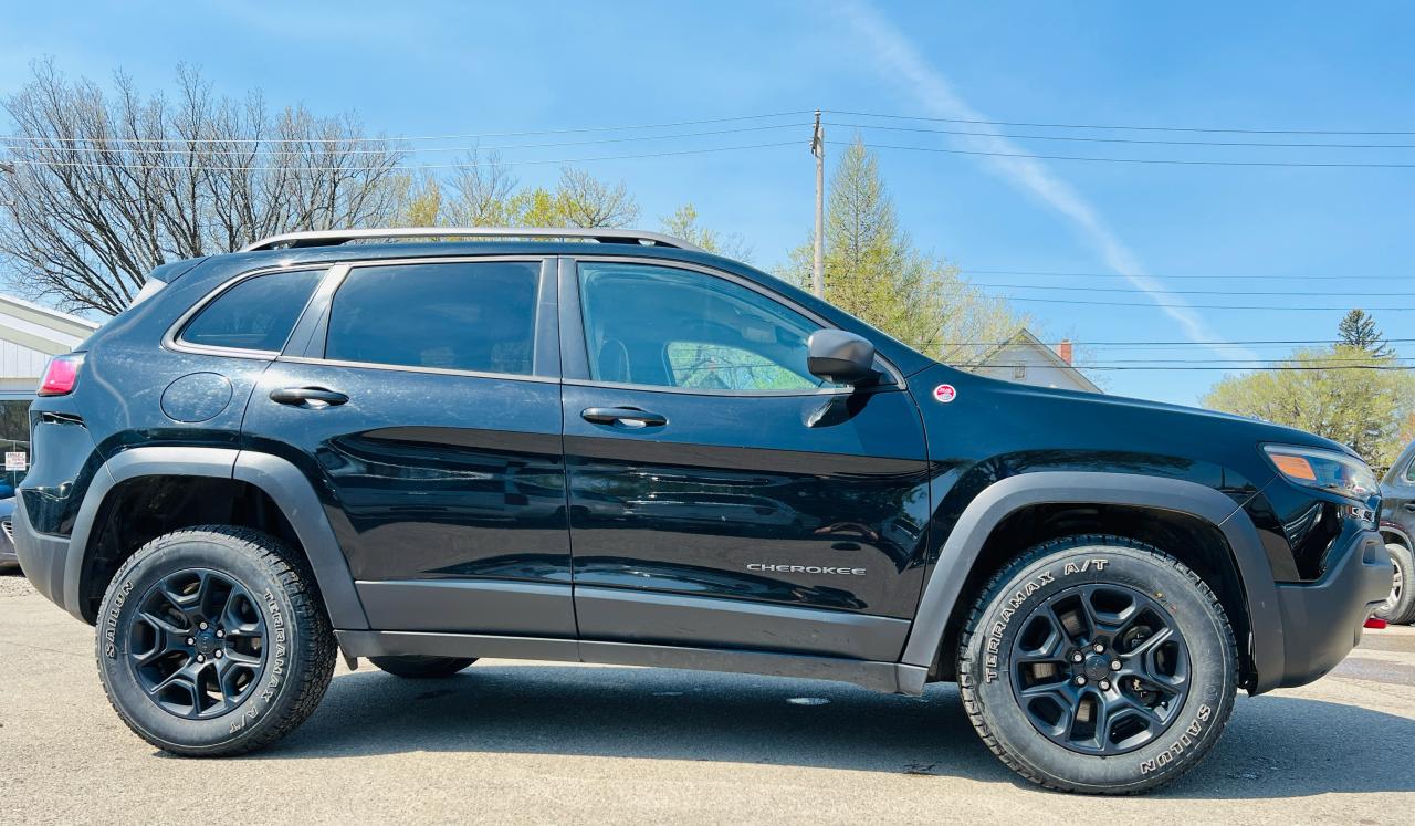 2020 Jeep Cherokee Trailhawk - Photo #4