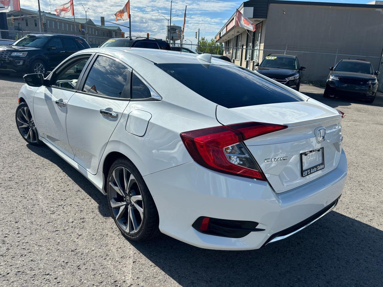 2019 Honda Civic Touring, Loaded, Navigation, Leather, Sunroof