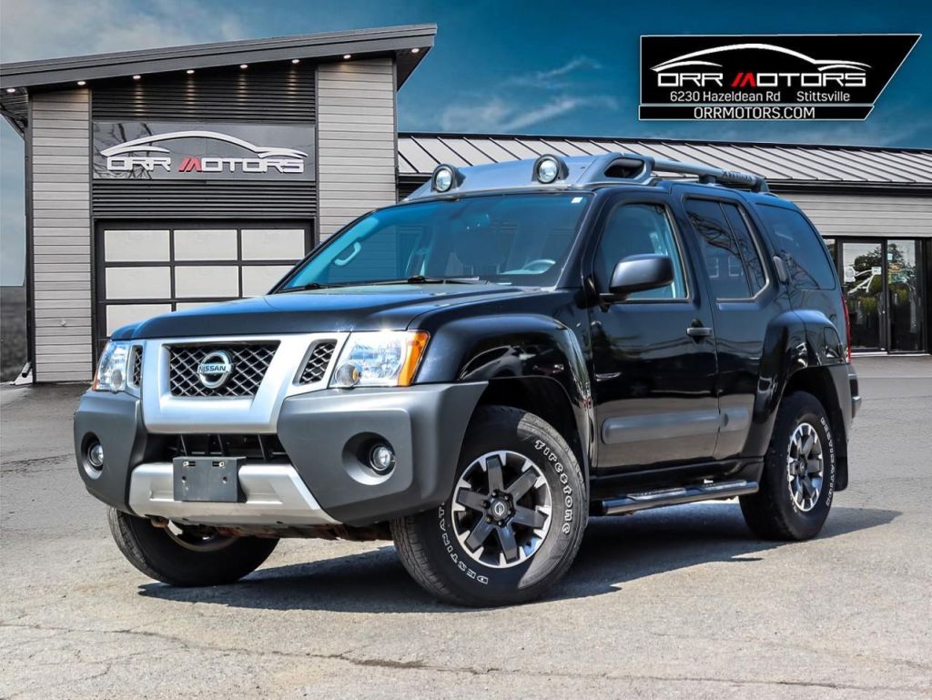 Used 2015 Nissan Xterra LOADED PRO4X - LEATHER - NAVIGATION - PREMIUM SOUND SYSTEM - HEATED SEATS !! for Sale in Stittsville, Ontario