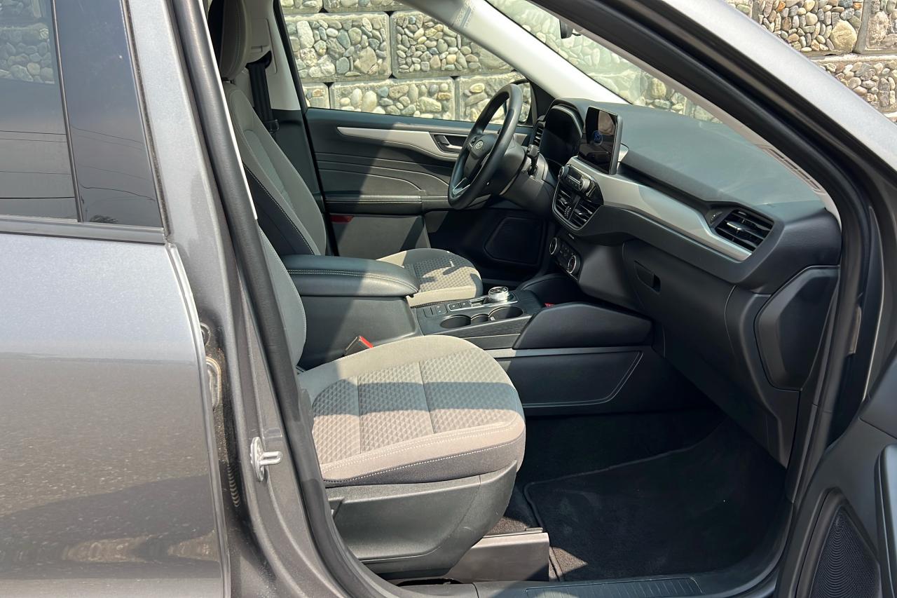 2022 Ford Escape SE AWD Photo