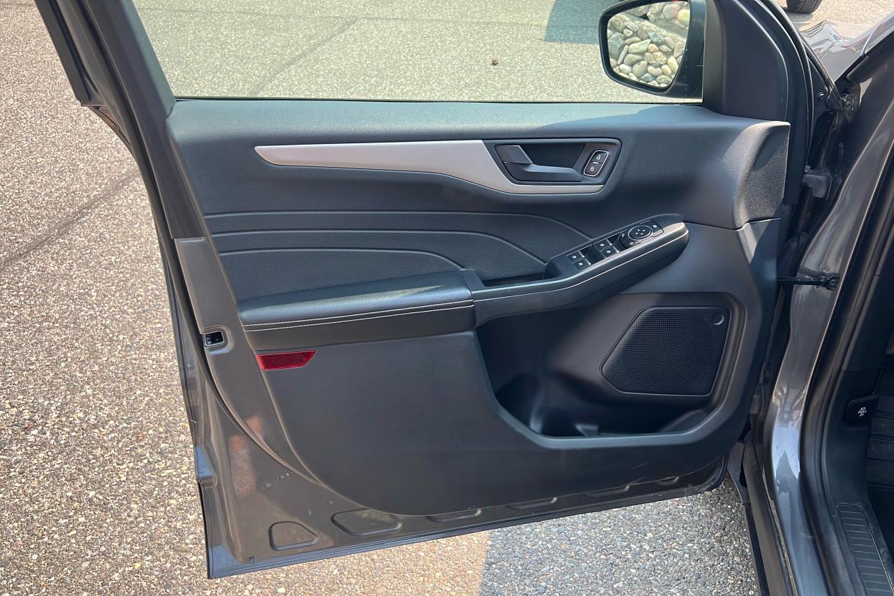 2022 Ford Escape SE AWD Photo