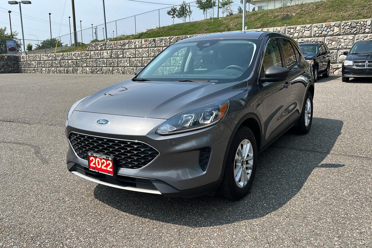 2022 Ford Escape SE AWD Photo2