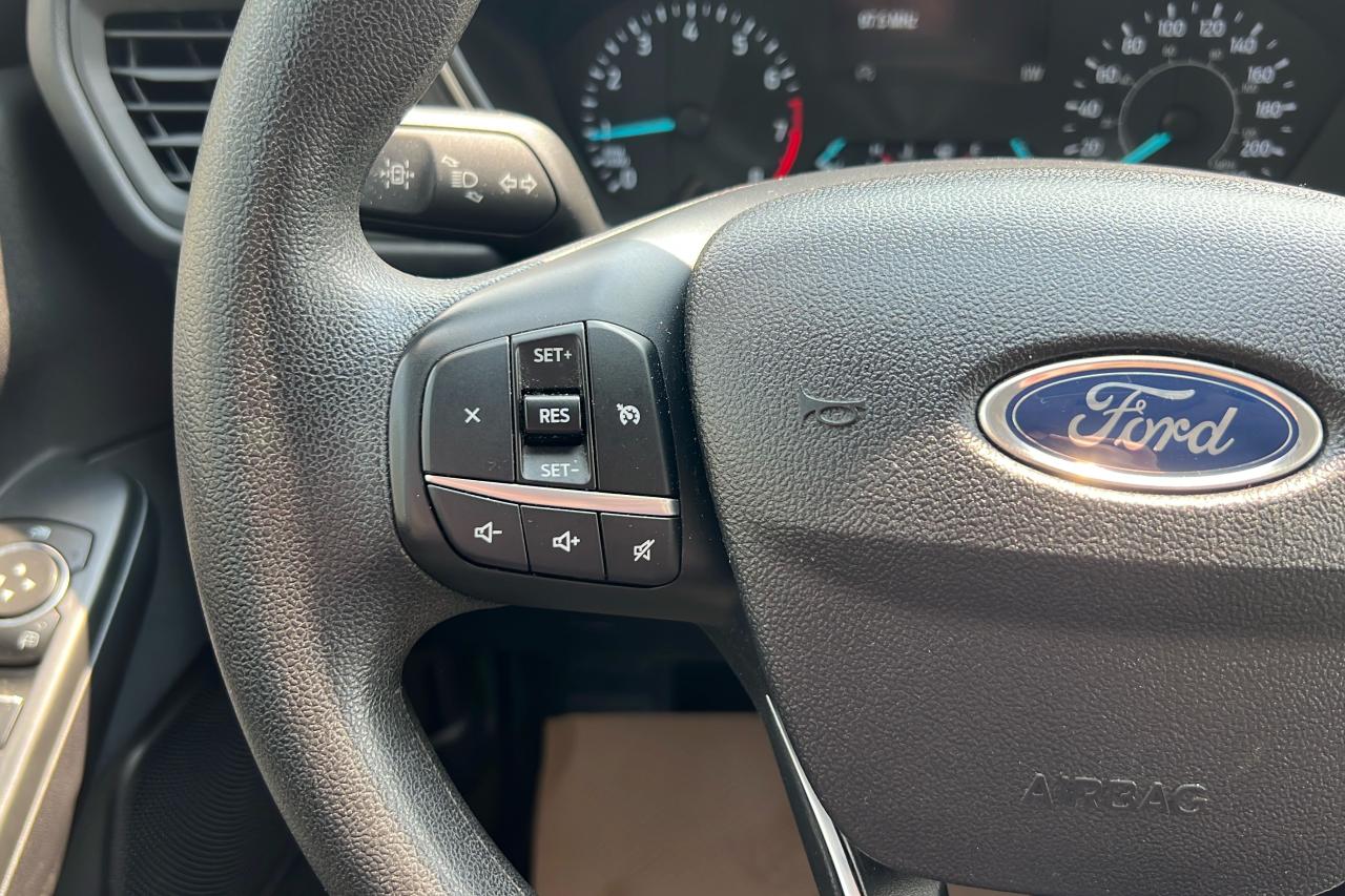 2022 Ford Escape SE AWD Photo