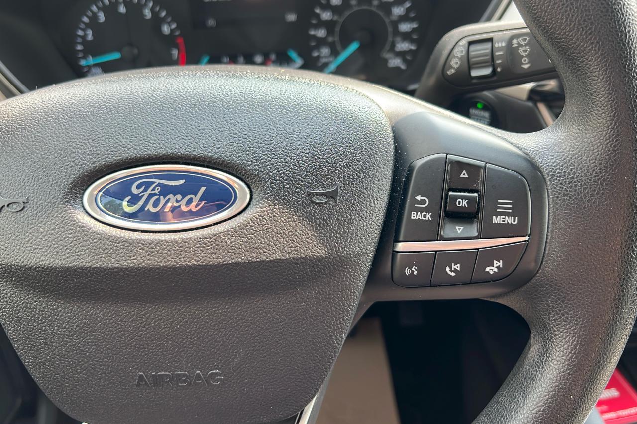 2022 Ford Escape SE AWD Photo