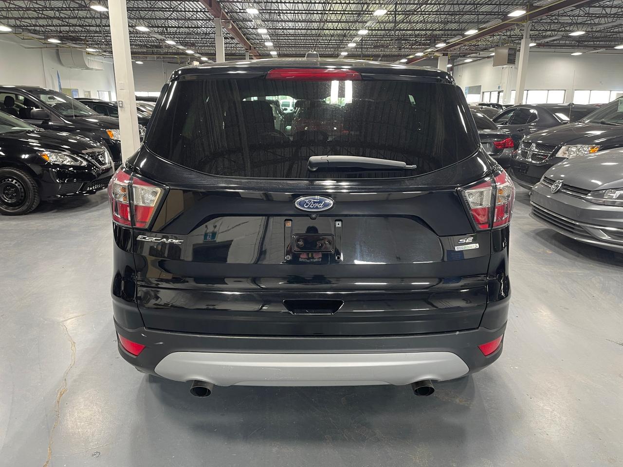 2017 Ford Escape FWD 4dr SE Photo3