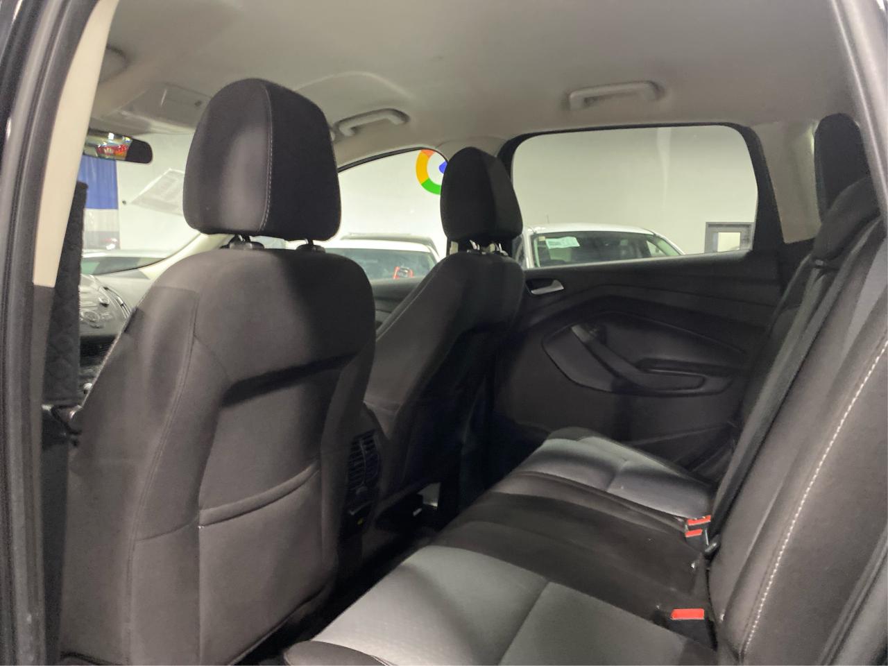 2017 Ford Escape FWD 4dr SE Photo