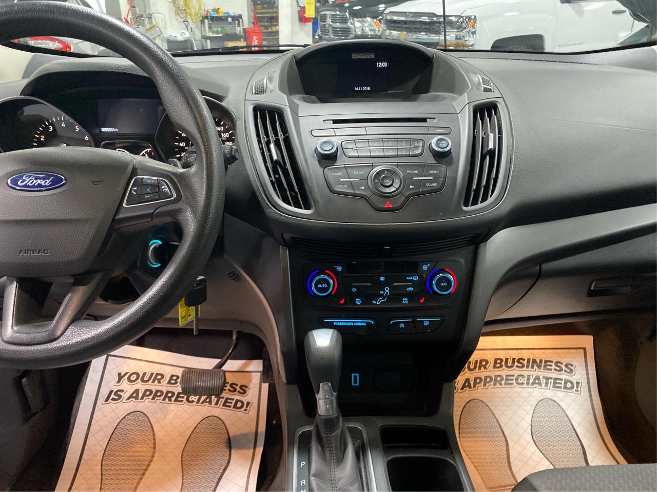 2017 Ford Escape FWD 4dr SE Photo