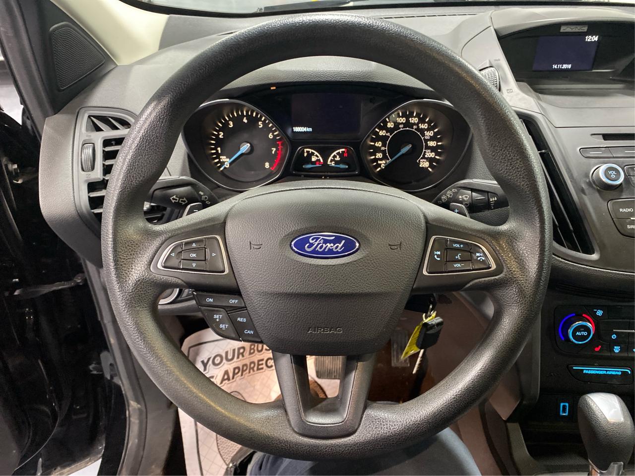 2017 Ford Escape FWD 4dr SE Photo