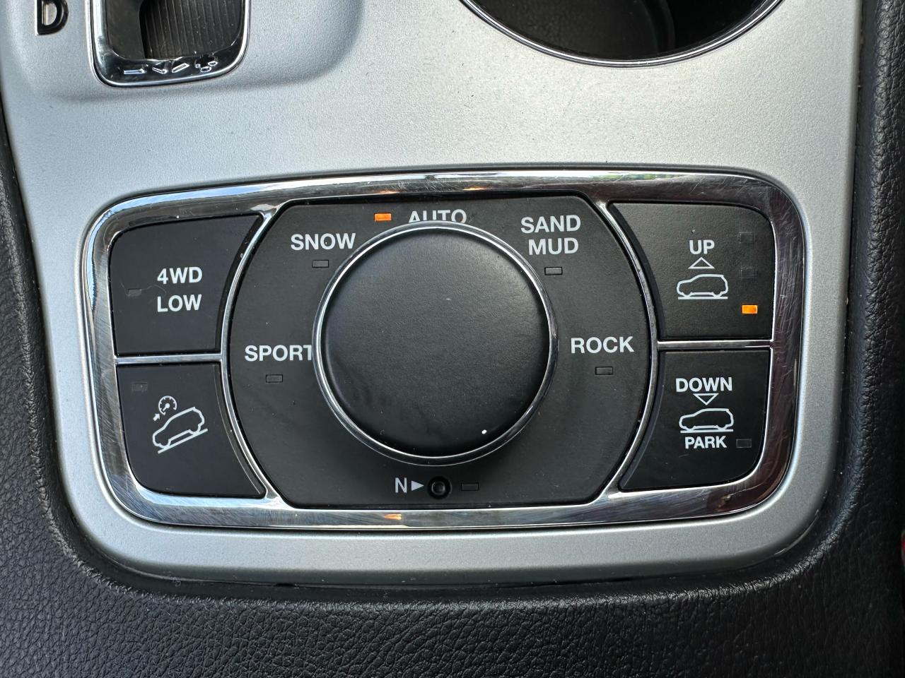 2013 Jeep Grand Cherokee TRAIL HAWK - Photo #18