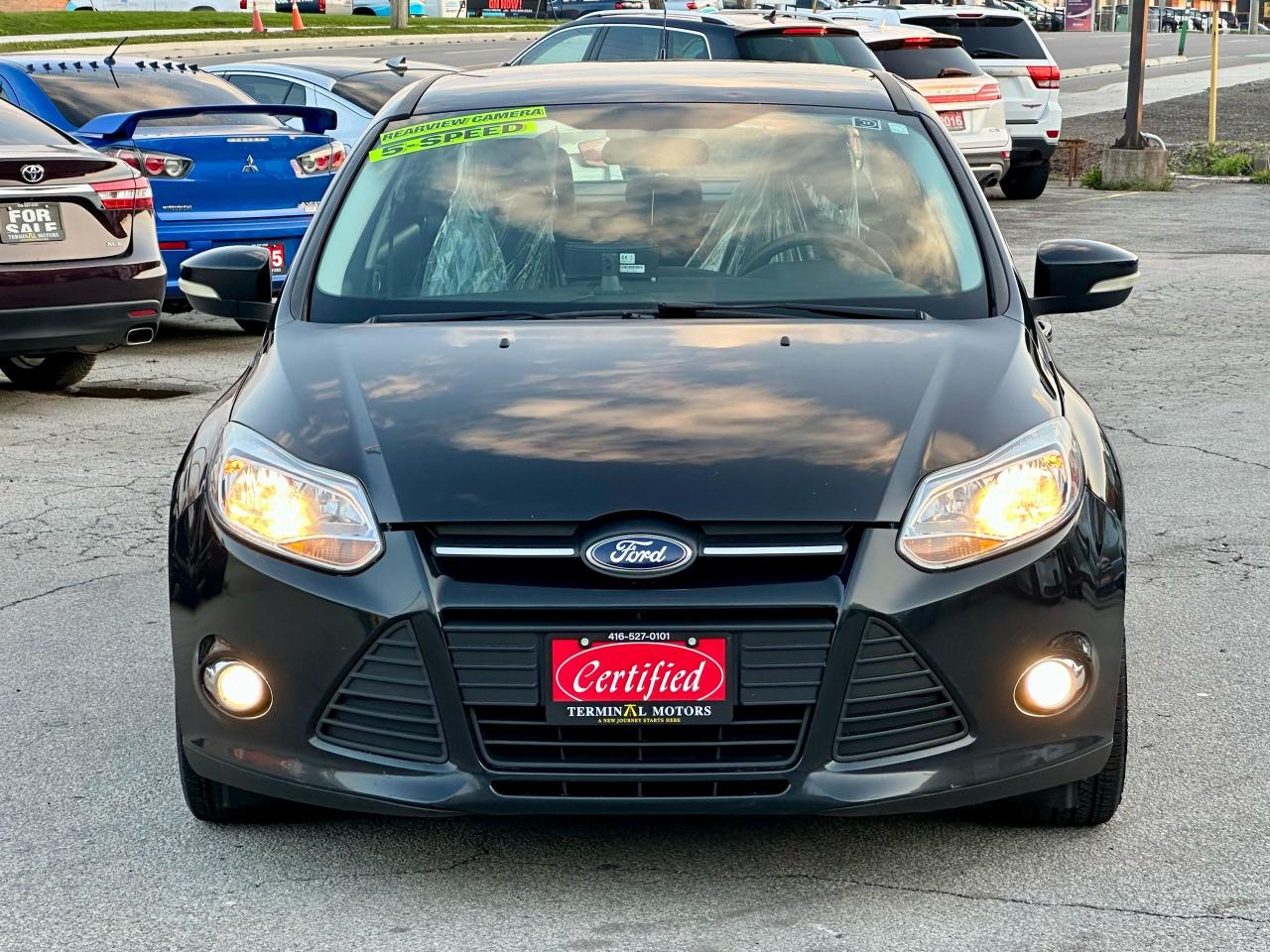 2012 Ford Focus SE Photo2