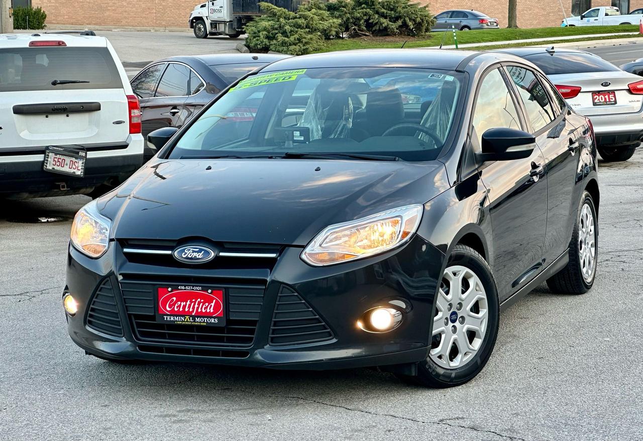 2012 Ford Focus SE - Photo #1