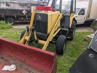 excellent condition low hours every thing worloe low hours