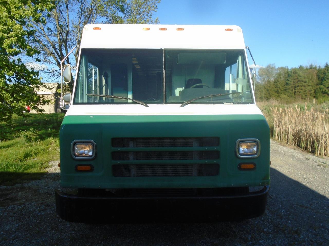 2006 Freightliner MT Stepvan - Photo #2