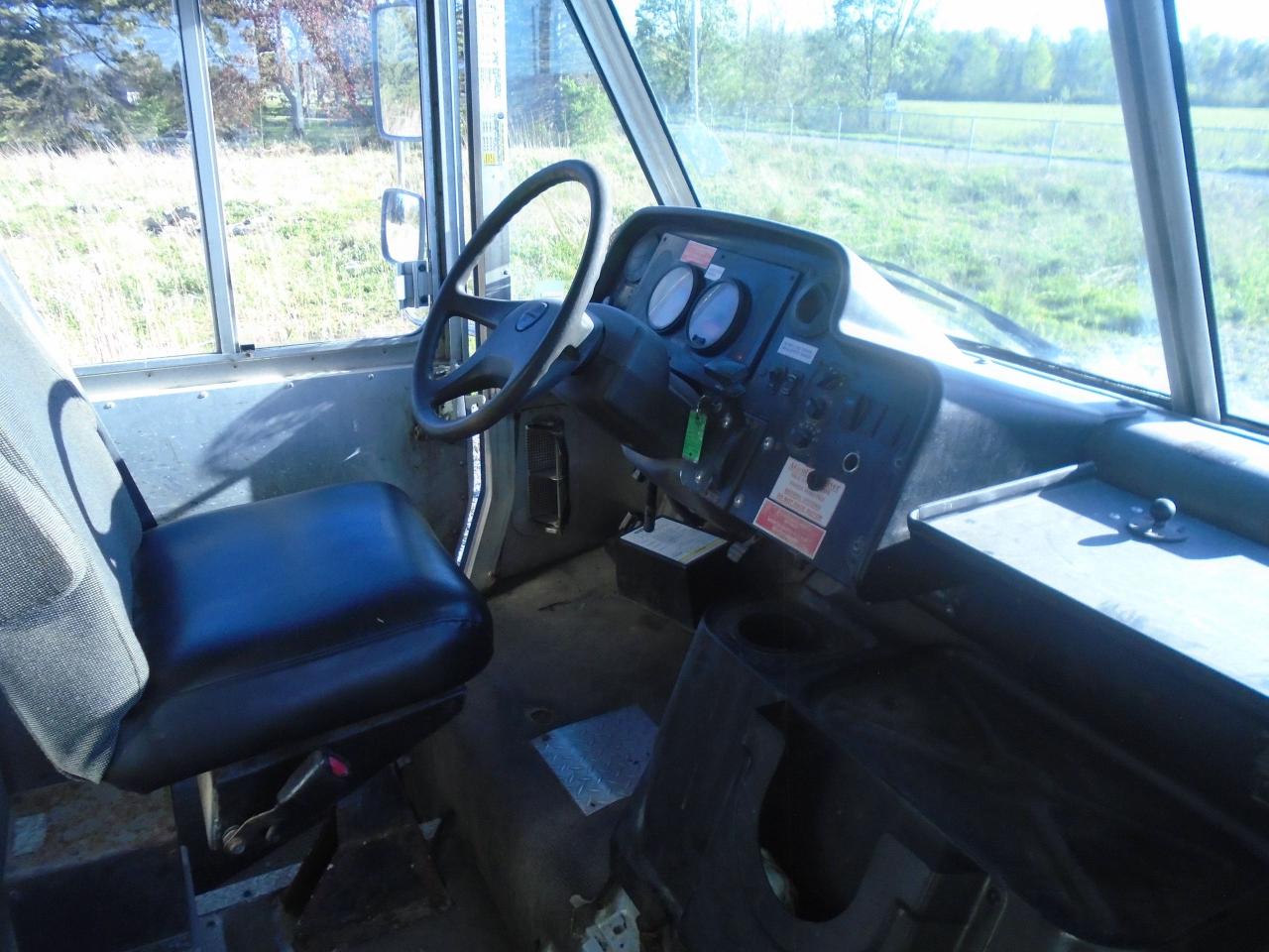 2006 Freightliner MT Stepvan - Photo #23