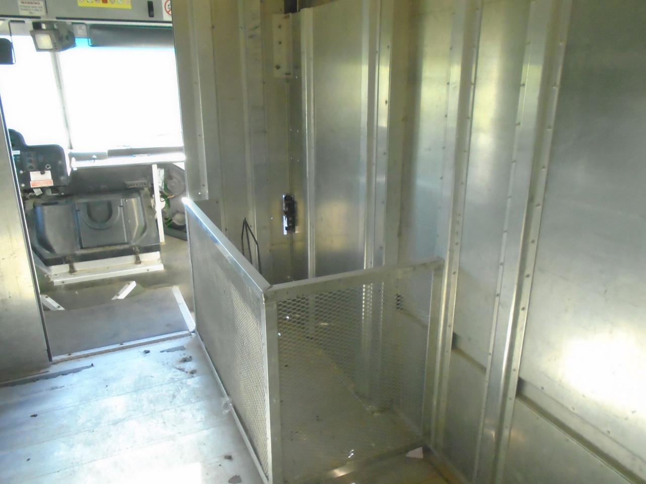 2006 Freightliner MT Stepvan - Photo #26