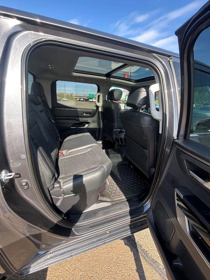 2022 Toyota Tundra Limited  Photo3