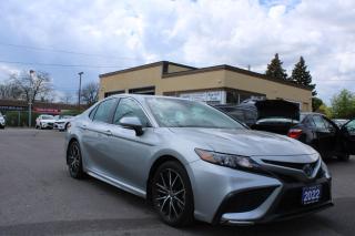 Used 2022 Toyota Camry Hybrid SE Auto for sale in Brampton, ON