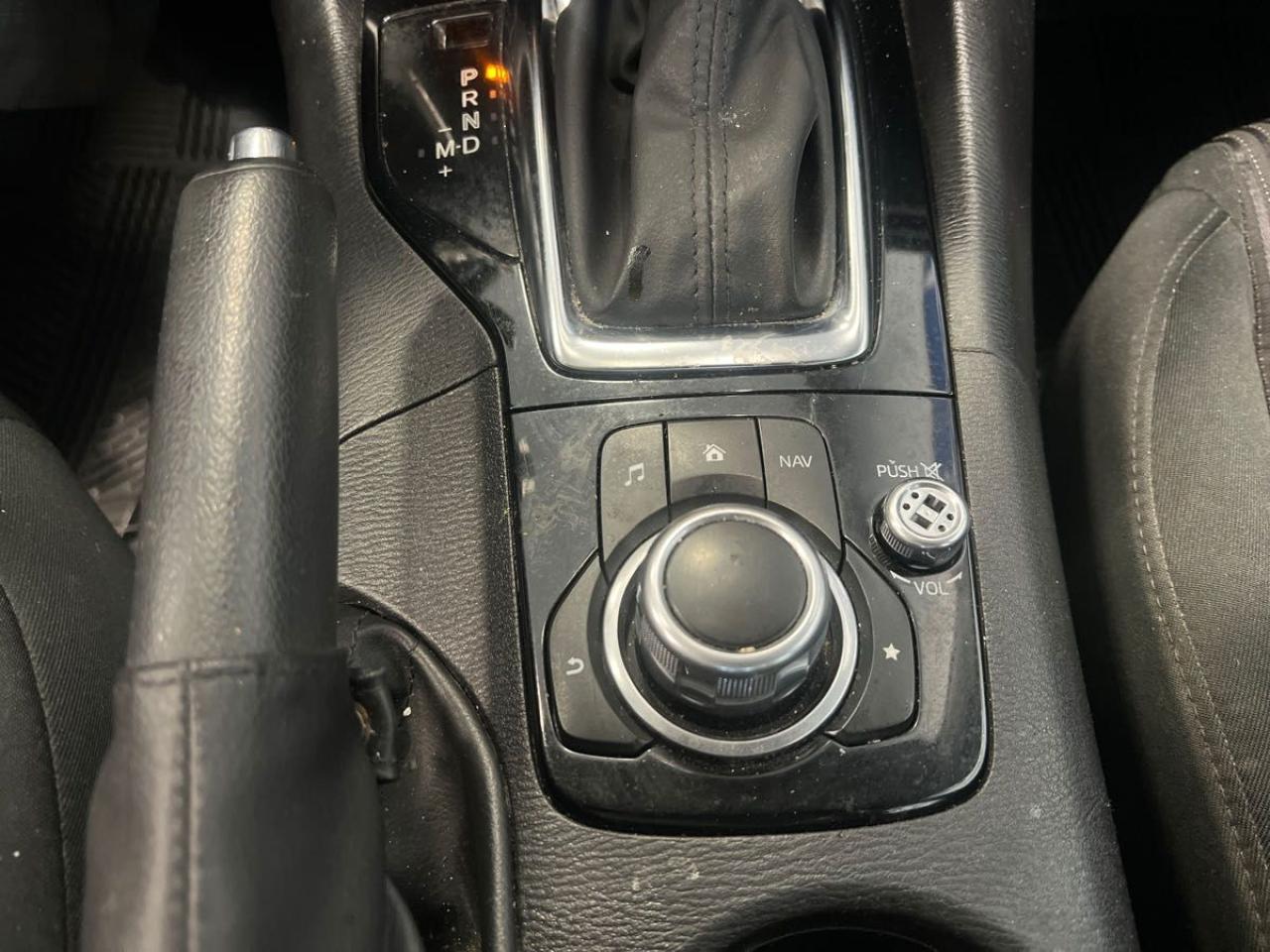 2016 Mazda MAZDA3 GX - Photo #10