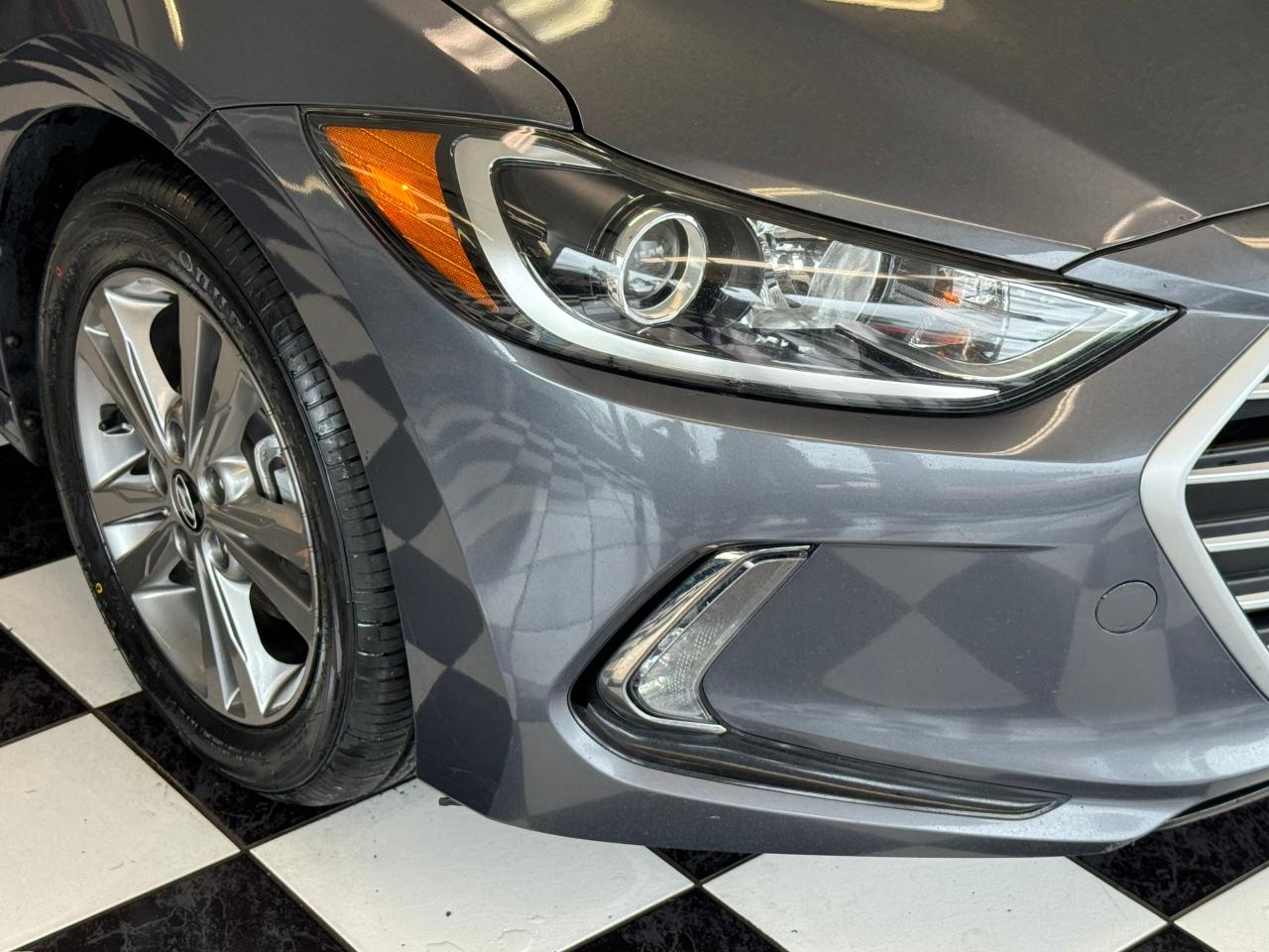 2017 Hyundai Elantra GL+APPLEPLAY+New Tires+HEATED SEATS+CLEAN CARFAX Photo93