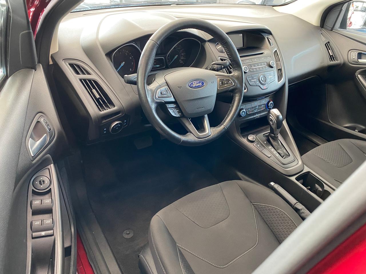 2016 Ford Focus SE Hatchback Heated Seats+Steering+Cam+CLEANCARFAX - Photo #13