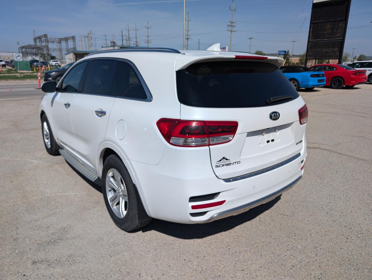 2016 Kia Sorento SX | Leather | Cooled Seats | Blind Spot Monitor - Photo #6
