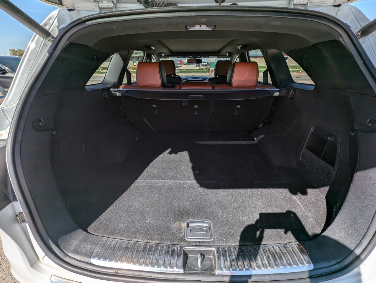 2016 Kia Sorento SX | Leather | Cooled Seats | Blind Spot Monitor - Photo #5