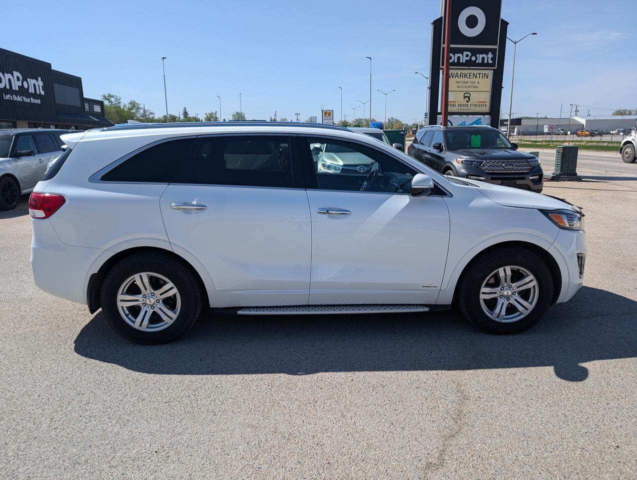 2016 Kia Sorento SX | Leather | Cooled Seats | Blind Spot Monitor - Photo #3