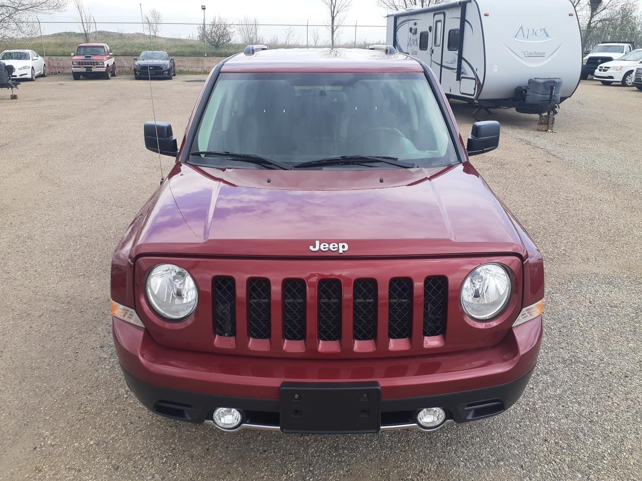 2017 Jeep Patriot High Altitude, AWD Lther, Sunroof, Htd Seats, Nav - Photo #2