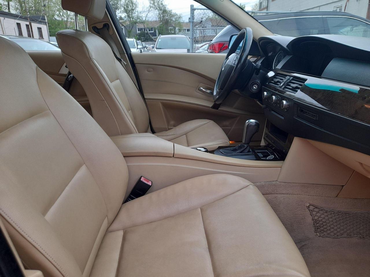 2006 BMW 5 Series 525XI-AWD-LEATHER-SUNROOF-ALLOYS-EXTRA CLEAN Photo