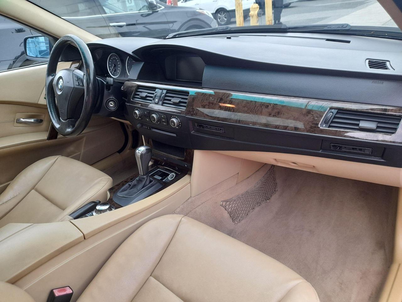 2006 BMW 5 Series 525XI-AWD-LEATHER-SUNROOF-ALLOYS-EXTRA CLEAN Photo