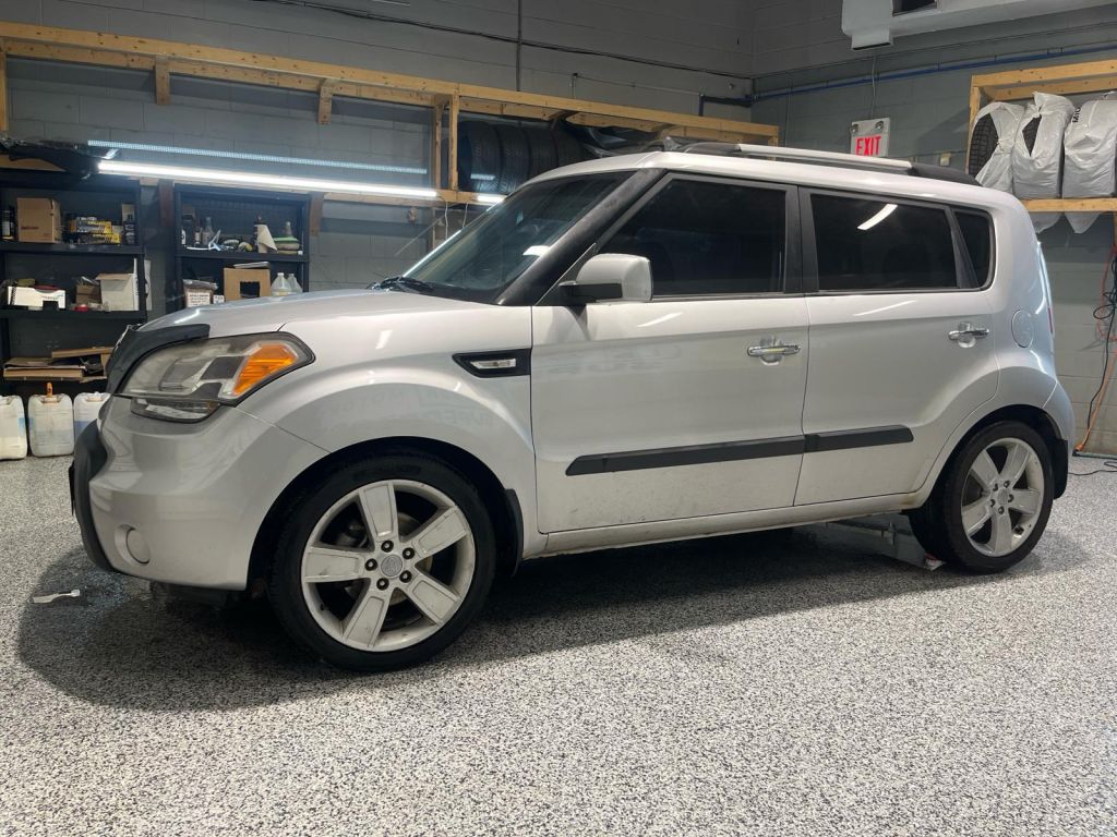Used 2011 Kia Soul Power Tilt/Sliding Sunroof * 18 Inch Alloy Wheels * Roof Rails * Keyless Entry * Heated Front Seats * Bluetooth * Leather Steering Wheel * Power Wind for Sale in Cambridge, Ontario